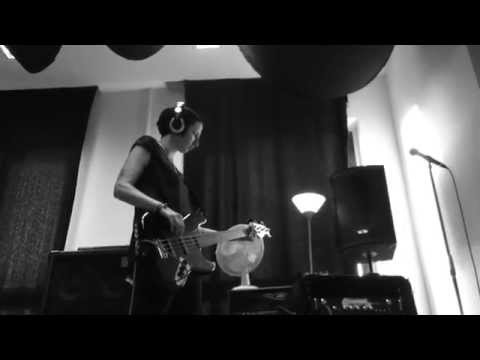 Studio Diary, Tag 3 BASS