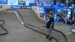 preview picture of video 'Pro 2 Mod Short Course A Main at Coyote Hobbies at the 3rd Annual TLR Mid Summer Shootout in 2003'