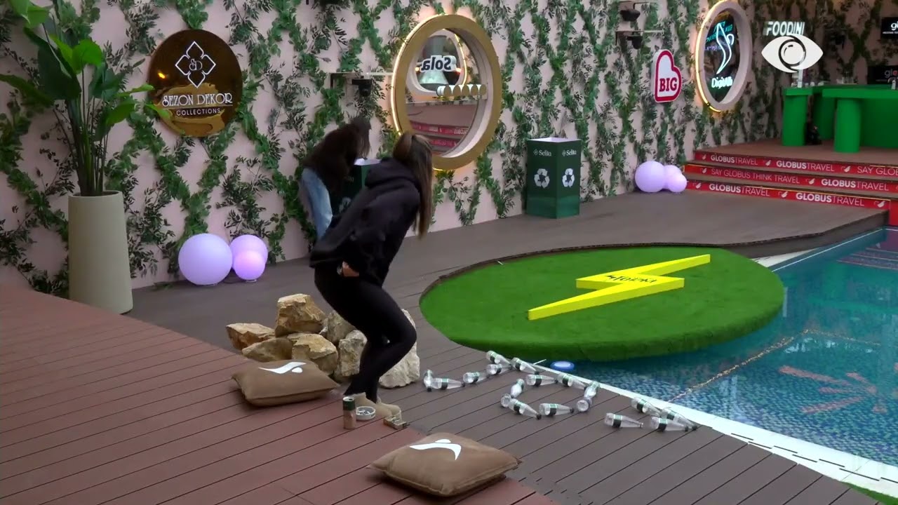 Loredana shkruan emrin e Jozit me bidonat e ujit Selita