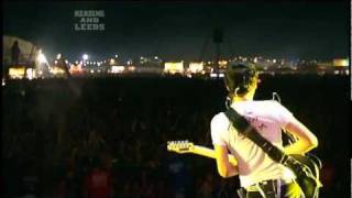 Muse - Invincible @ Reading Festival 2006 [FULL HD]