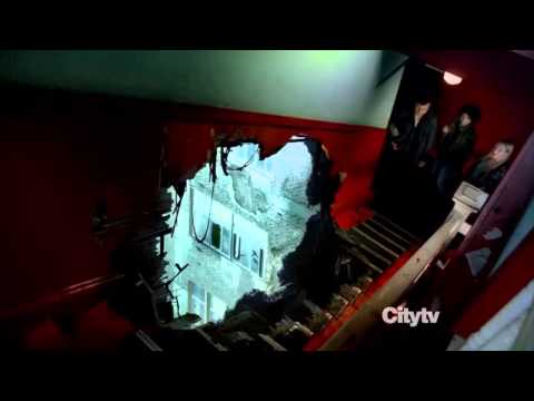 Fringe Episode 5.06 Scene - Walters Full Of Surprises Today