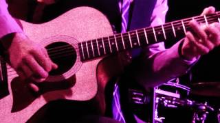 Leo Machado interpreta a Alvaro Carillo (En vivo - The Troubadour Hollywood)