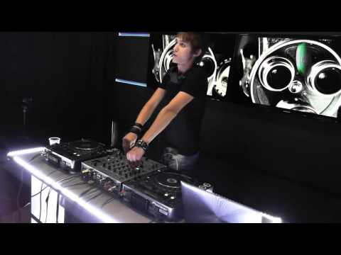 Ronski Speed ft. Lucy Saunders - Rise Again (Omnia Remix)