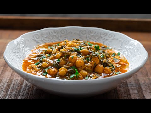 Tasty Spinach Brown Rice with Chickpeas 🍃🍚 Easy Plant Based, One Pot Vegan Recipe!