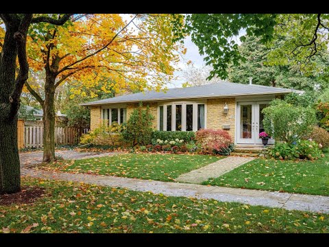 Old Oakville Backsplit, Oakville, ON - Sotheby's International Realty Canada