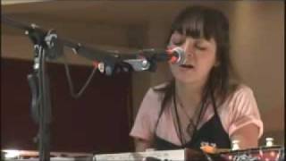 Natalia Lafourcade - Ella Es Bonita (En Galerías Coapa)