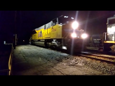 CSX Q605-07 with a UP SD70ACe-T4 on the CSX BowLine in Valdosta,Ga