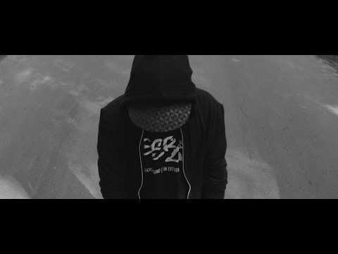 10. Esra - Frica feat. Chriss JustUs ( prod. KenZo ) Official Video