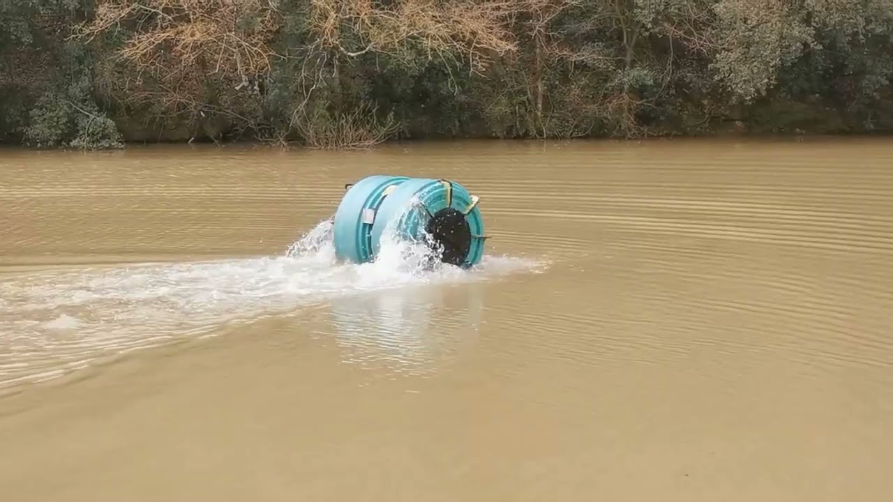 Mar multipurpose amphibious rover - Water entry and navigation
