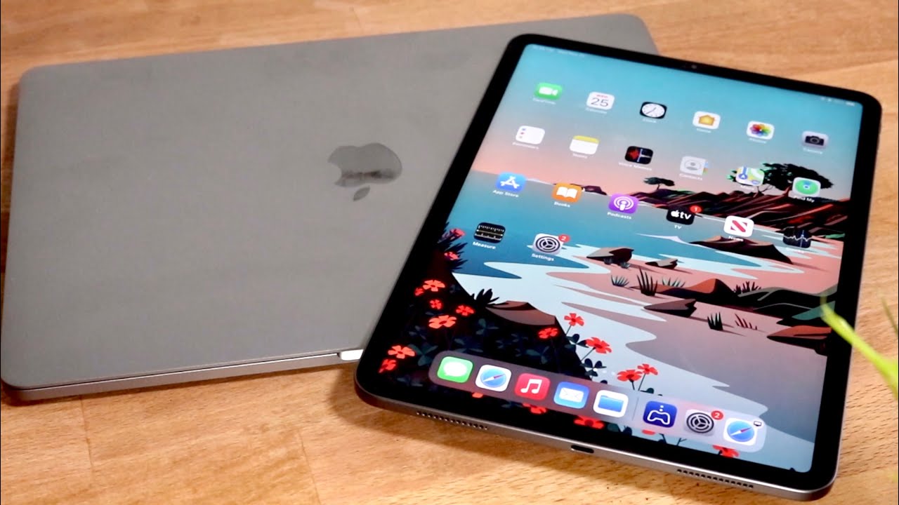 M1 MacBook Pro Vs iPad Pro 4th Generation! (Comparison) (Review)