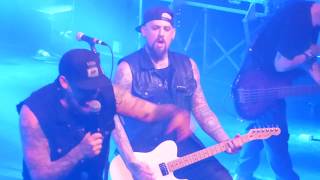 Good Charlotte - Little Things &amp; The Outfield &amp; The Young and the Hopeless  @ Ancienne Belgique 2017