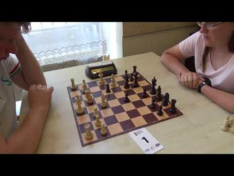 Blockade sacrifice in blitz chess: GM Shirov - WGM Berzina, Caro-Kann