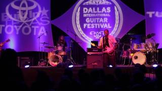 Me and My Guitar - Eric Gales at the 2016 Dallas International Guitar Show