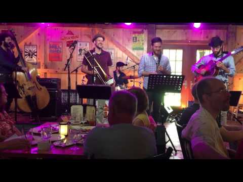 Bryan Brundige & the Piggly Wigglies - Live from Daryl's House