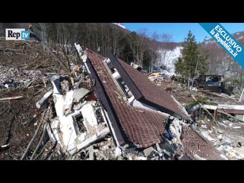 Hotel Rigopiano: quello che resta dopo la valanga. Le immagini esclusive dal drone