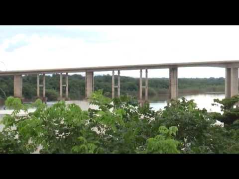 Capotamento de veículo entre Januária e Pedras de Maria da Cruz