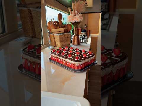 Chocolate strawberry tiramisu 🍓🫰#abirzkitchen #strawberry