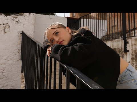 Carmen Ferre - Déjalo Ir (Videoclip Oficial)