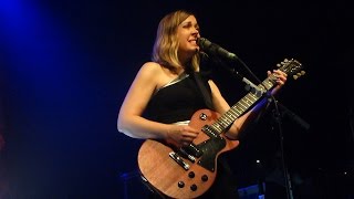 Sleater-Kinney - Words and guitar - Live Paris 2015