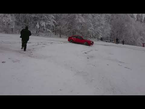 Audi Coupé bezwingt Skihang.....