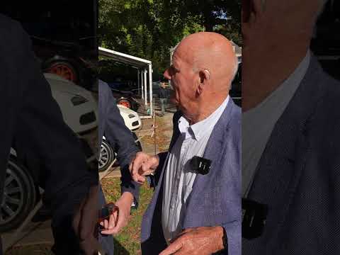 Die auto viel uit elkaar bij 300km per uur!