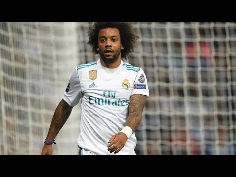 Com a perna direita, Marcelo cumpre desafio de Balotelli