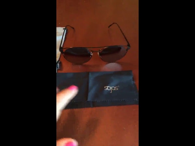 Vídeo relacionado con SOJOS Gafas de sol retro rectangulares metálicas, clásicas polarizadas rectangulares UV400, gafas para hombre y mujer, SJ1262, Marco dorado y lentes grises, medium
