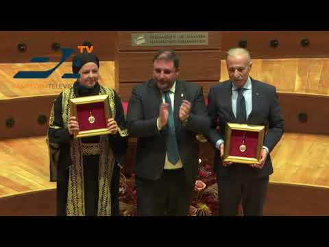 El Parlamento Foral abraza al pueblo palestino con su máxima distinción en un emotivo acto lleno de dignidad