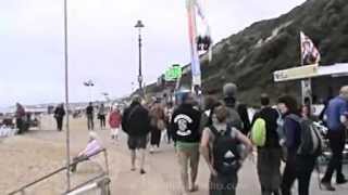 preview picture of video 'Bournemouth sea front walk, during Bournemouth Air Show, 2nd September 2012 ( 3 )'