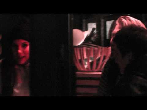 Minnah, Jay och Sassa signerar.  Idol i Kristianstad del 4 av 4