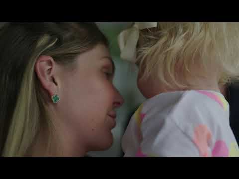 Hérmine 1 år, har en obotlig hjärntumör – Barncancergalan 2023