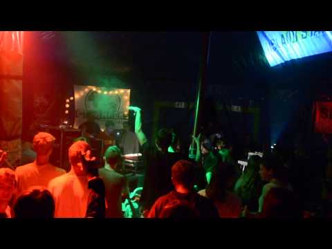 I-Skankers played "Jah name" - Mo'Kalamity & Roots Meditation at Island Station