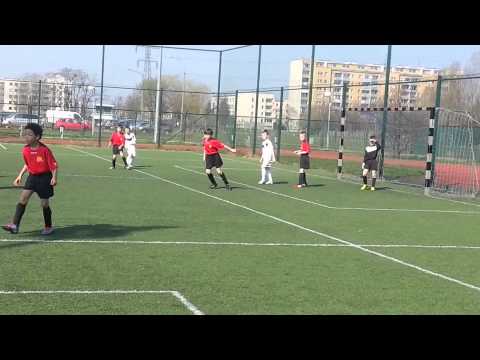 UKS Irzyk - Delta Warszawa 8:3, 11.04.2015, F1 Żak U-9-RW-1 grupa 3, 1 kolejka, MZPN