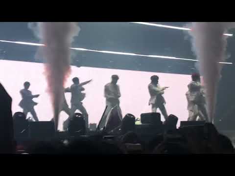 180805 WANNA ONE World Tour in BANGKOK - Burn it up