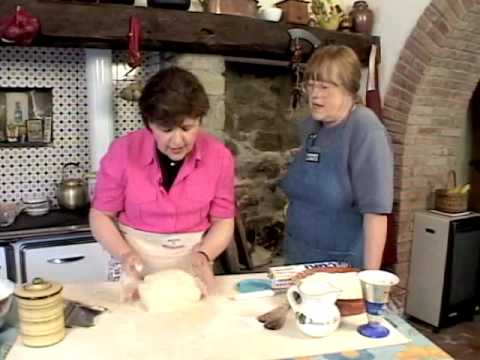 download lagu mp3 mp4 Tuscan Bread, download lagu Tuscan Bread gratis, unduh video klip Tuscan Bread