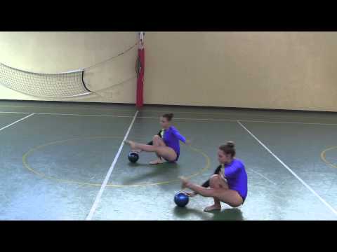 ELENA E CHIARA  - COPPIA ALLA PALLA