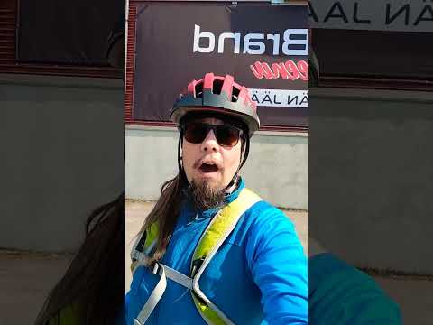 Morjens täällä vaan pyöräillään