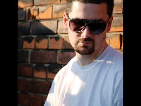 Deniro feat Milan Jevtovic - Tvoje oci (2012) Download + Txt