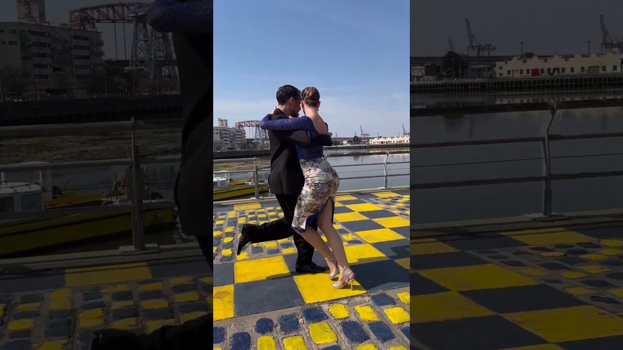 La Boca - Buenos Aires - Andrea Vighi y Chiara Benati - Tango Feliz  #argentinetango #tangoba #tango
