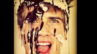 Joey got damn graceffa is so perfect . This is perfection i love him so much