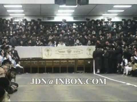 Wedding of Satmar einikel Sivan 5770 part 2
