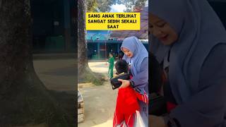 Download lagu momen haru ketika ibu santri menjenguk anaknya di pondok pesantren ‼️‼️#sedih #nangis #santri #ibu mp3