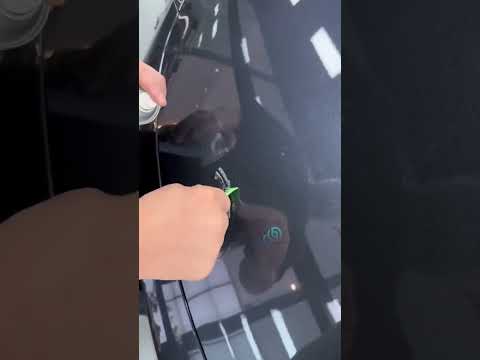 هذا لشاب يغير ملامح السيارات بطريقة مميزة جدا !!