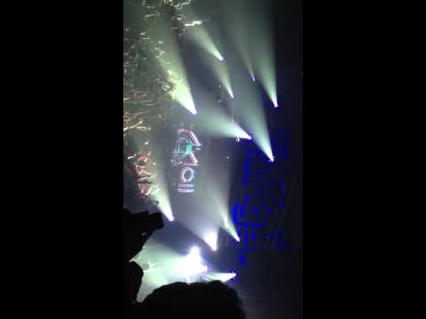 Avicii Live in Houston - Levels featuring Etta James (perfo