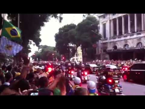 Papa Francisco Av. Rio branco 22/07/2013 primeira passada