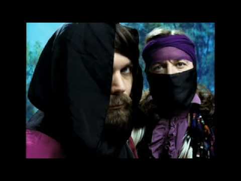 Marmaduke Duke - Fall At Your Feet (Acoustic Crowded House Cover)