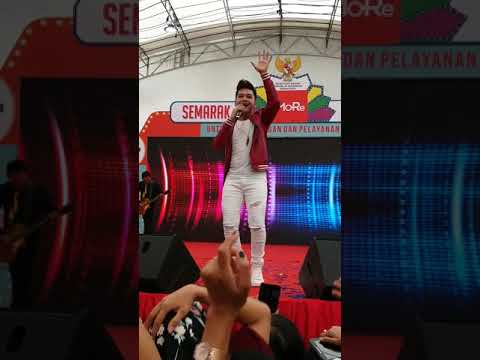 Norman KDI  in KBRI Singapore