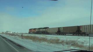preview picture of video 'Pacing an SD70MAC BNSF'