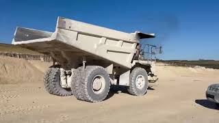 Caterpillar 771D tracked dumper | Image 4 - Machineryline