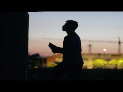 HL - Series 007 - " Zaer Bond "